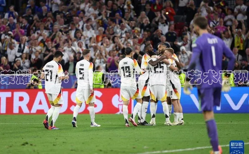 荣耀之塑：运动赛事奖杯的艺术再现